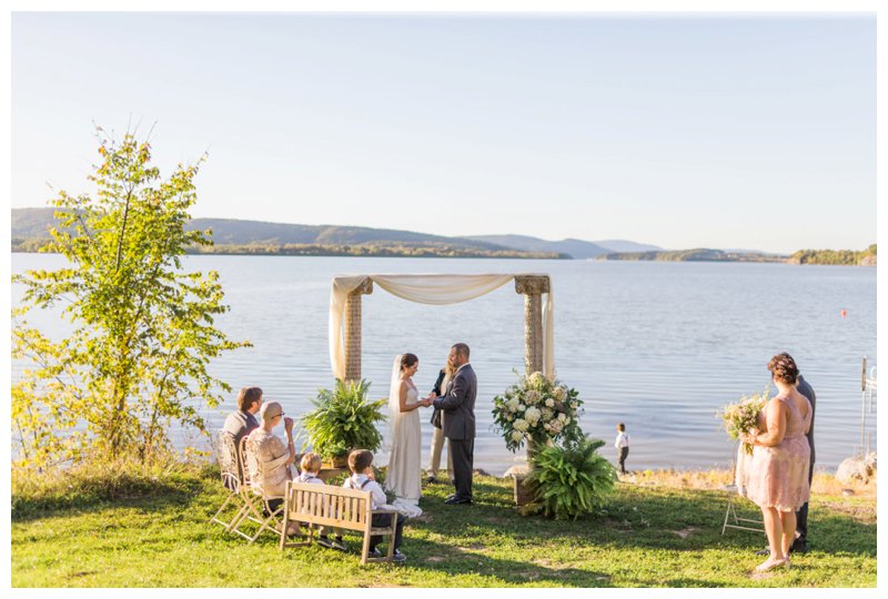 Rustic Romantic Wedding in Vermont via http://www.eventjubilee.com